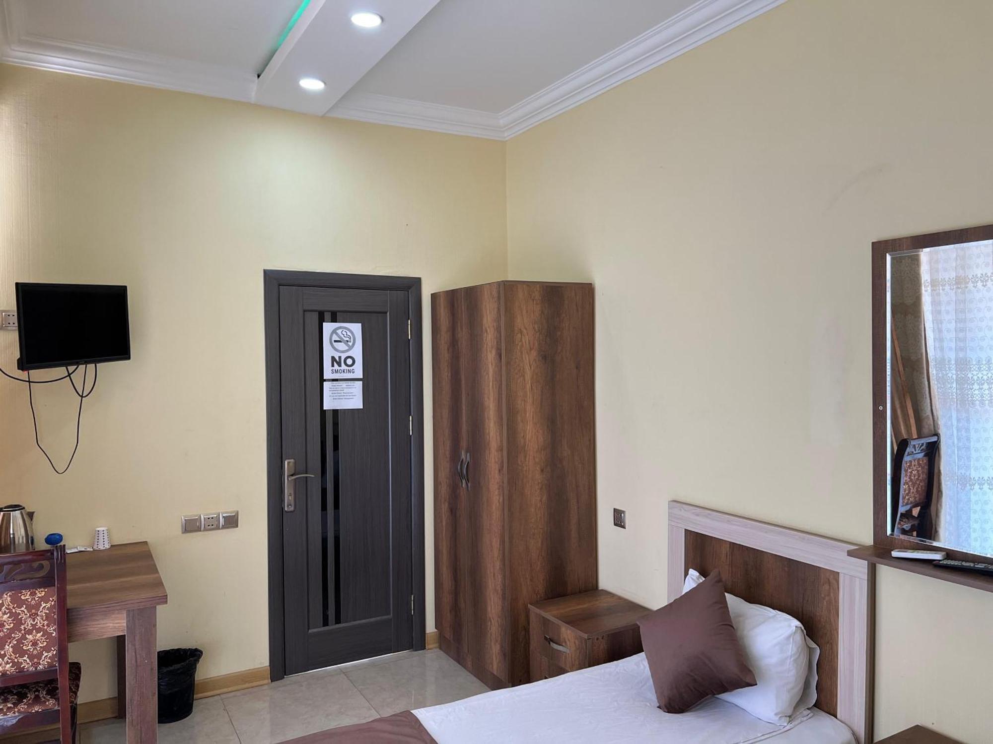 Rahat Hotel Ganja Exterior photo